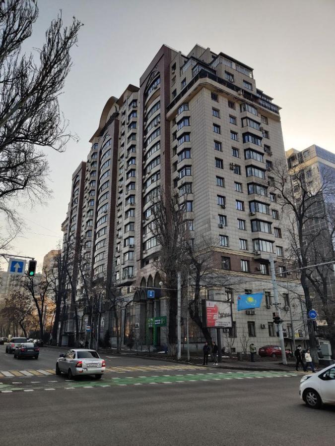 Комната В 4Х Комнатной Квартире Алматы Экстерьер фото